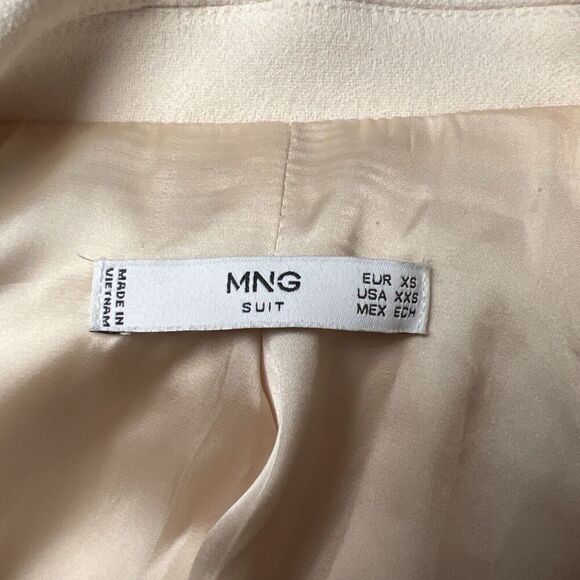 MNG Suit Cream Double Breasted Two Button Short Blazer Women’s Size XX Small - Picture 6 of 7